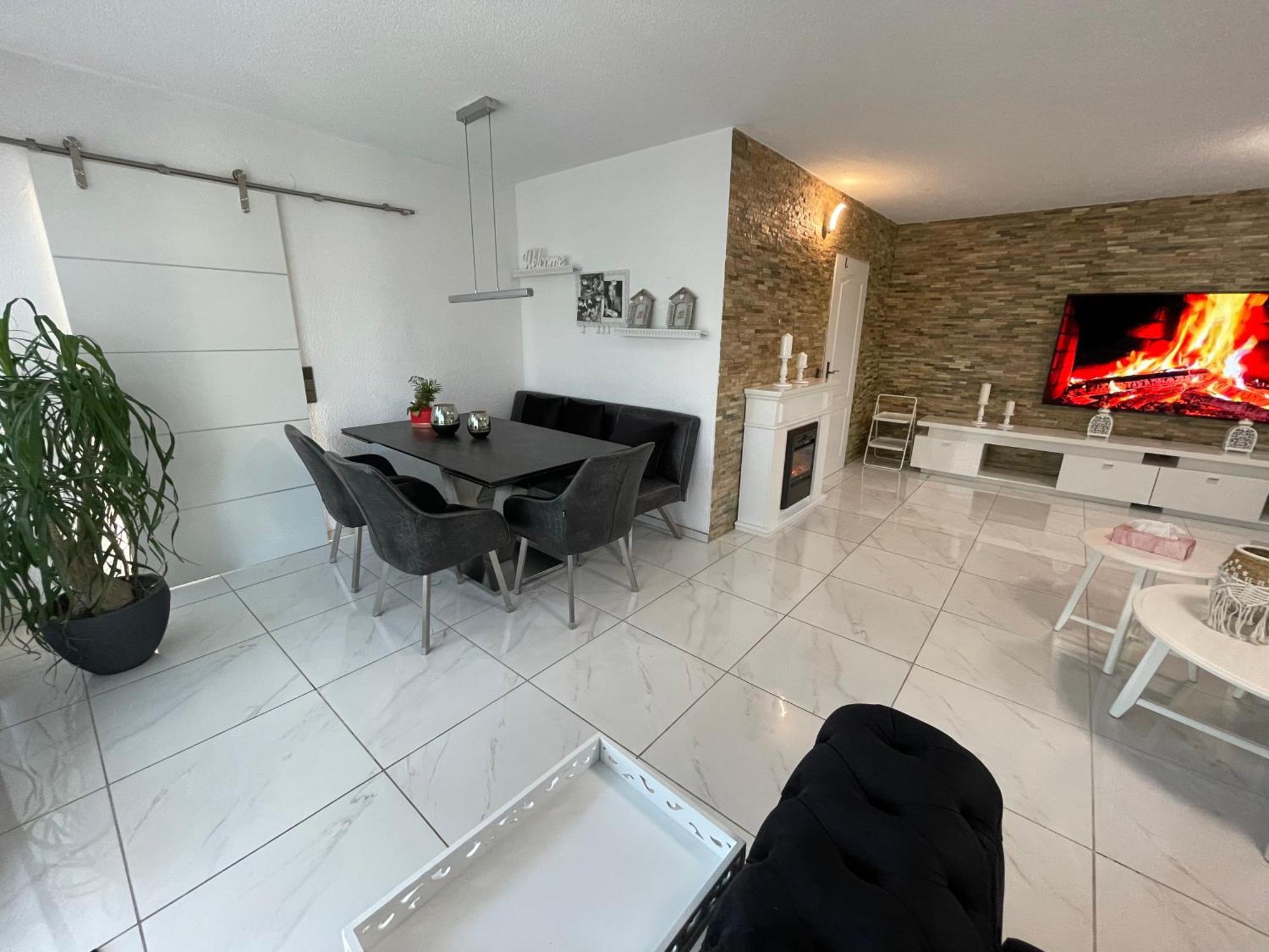 Deluxe Family Appartements Haem Freiburg im Breisgau Zimmer foto